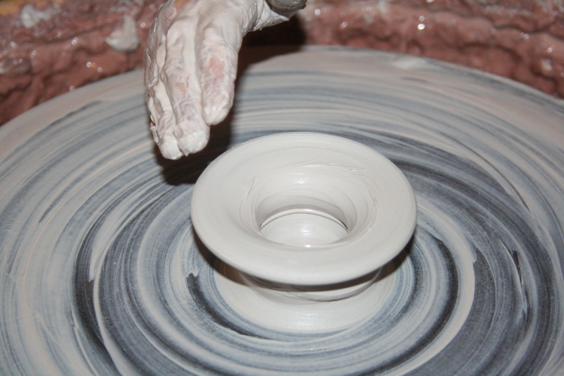 sculpture-LES MAYONS-min_wheel-ceramic-artist-craft-pottery-material-555860-pxhere.com